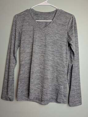 Athleisure Activewear Real Essentials Long Sleeve V-Neck
